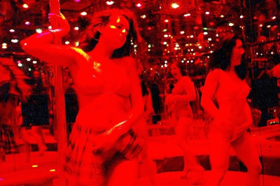 Λουκέρνη: Προσέλαβε στρίπερς για έξτρα έσοδα
