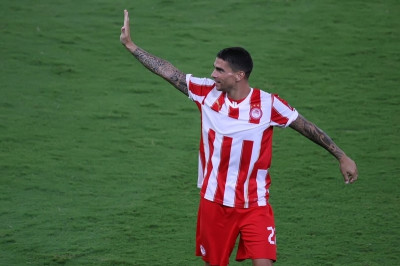 Μεντζανί: «Νίκη και στο Champions League»