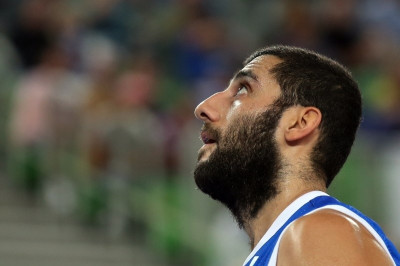 Μπουρούσης: «Στο σουτ» (videos)