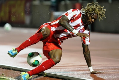 Ολυμπιακός: Ετοιμοπόλεμος ο Μπονγκ