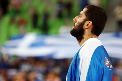 Ο Μπουρούσης στο πλευρό του Ψωμιάδη