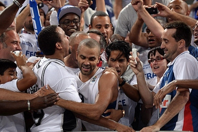 Γαλλία: Ο Πάρκερ και τα άλλα… παιδιά (video)