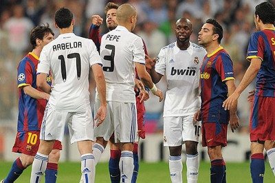 «Αρπάχτηκαν» στο Twitter Πικέ και Αρμπελόα!