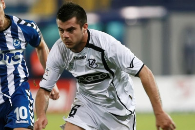 ΟΦΗ: Ανανέωσε ο Μονιάκης