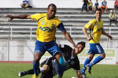 Τζούνιορ: «Να μείνω κι άλλο στον Παναιτωλικό»