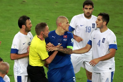 Σλοβακία: Νεύρα και αποβολή για Σκρτελ