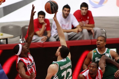 Ολυμπιακός: Περηφανεύεται για το μπλοκ του ο Πέτγουεϊ (photo)