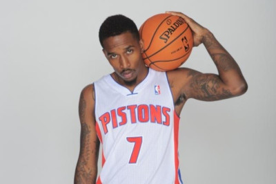 Ντιτρόιτ Πίστονς: Πονο… κέφαλος με Τζένινγκς