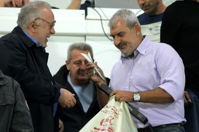 Ολυμπιακός: Τιμήθηκε ο Κόκκαλης στα Περιβόλια (photos)