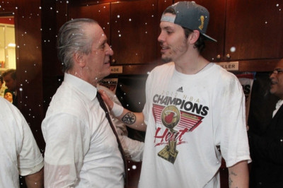 Μαϊάμι Χιτ: Μήνυση από Μίλερ