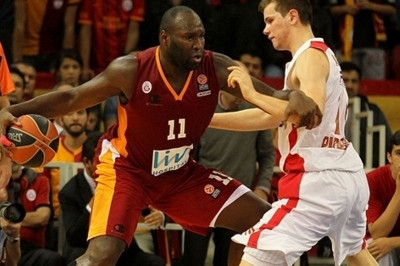 Ολυμπιακός: Ευχές για Τζαβάι