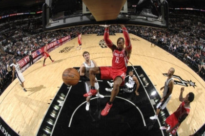 Φιλικά προετοιμασίας: Το… χοντραίνουν οι Ρόκετς (videos)