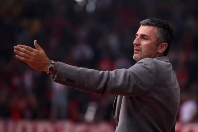 Βετούλας: «Το βάρος στην άμυνα»