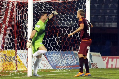 Η... παρενόχληση του Τραπ στον Βελλίδη (video)