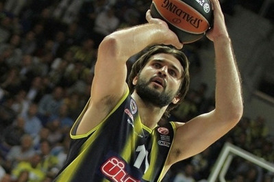 Κλέιζα: «Εκπληκτική η εμπειρία μου στον Ολυμπιακό» (photos+video)