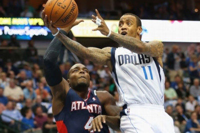 Ντάλας Μάβερικς: «Βομβάρδισαν» τους Χοκς (video)