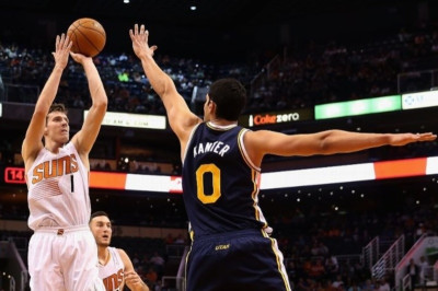 Φίνιξ Σανς: Πύρρειος νίκη με Τζαζ (video)