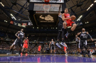 Λος Άντζελες Κλίπερς: Πέρασαν από Σακραμέντο (video)