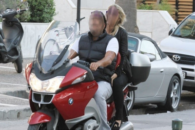 Κουίζ: Ποιος είναι ο πολίστας με την κουκλάρα και τη μηχανάρα;