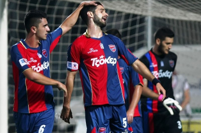 AEK: Ψωνίζει… από Πλατεία