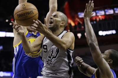 Σαν Αντόνιο Σπερς: Καταλυτικός πάλι ο Πάρκερ (video)