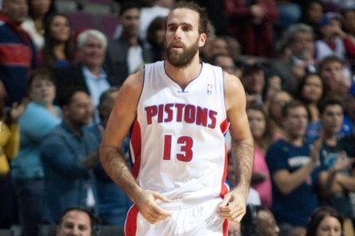 Ντιτρόιτ Πίστονς: Στο περιθώριο Ντατόμε και Γιερέμπκο