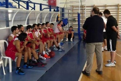 Αετός: Άνετα το Μαρούσι