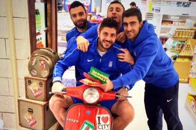 Η... βέσπα του Σηφάκη για το Ρίο (photos)