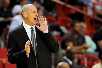 Ντάλας Μάβερικς: Μιμείται… Πόποβιτς ο Καρλάιλ (video)