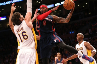 Ντιτρόιτ Πίστονς: «Χαζεύουν» με Σμιθ