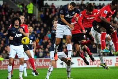 Μάντσεστερ Γιουνάιτεντ: Η μπουνιά στον Φελαϊνί (photos+video)