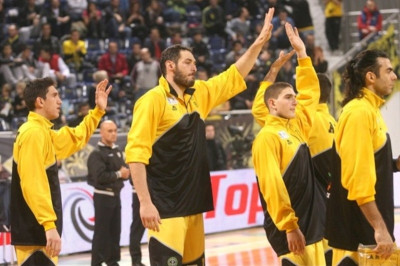 Άρης: Με Χαντ, Τσακαλέρη