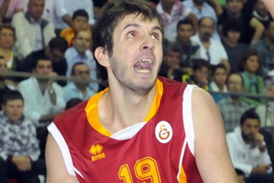 Αλντεμίρ: «Για τη νίκη στο ΣΕΦ»