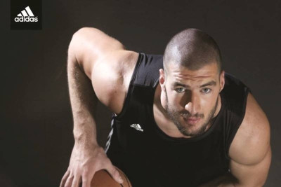 Ολυμπιακός: Ευχές από adidas σε Καββαδά (photos)