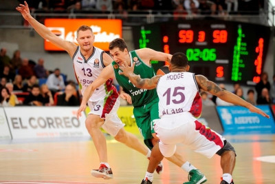 Λαμποράλ Κούτσα: Παρελθόν ένας, έμειναν δύο (photos)