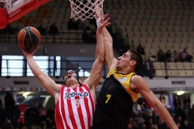 Άρης: Πέρασε Ντίνκινς με Ολυμπιακό ο Πελεκάνος (photos)