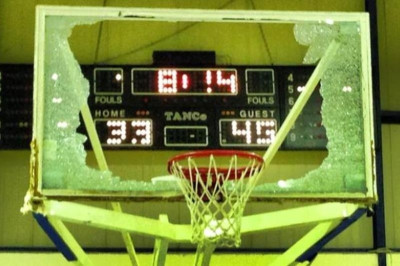 Φάρος Κερατσινίου: Έσπασε την μπασκέτα ο Κατούφας (video)