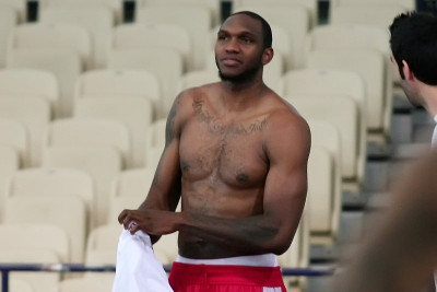 Ολυμπιακός: Ένα μέσα, ένας έξω