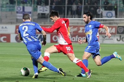 Ηρακλής: Βροχή… προσφυγών στον «Γηραιό»