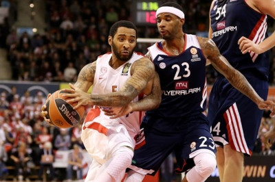 Λο: «Απλώς χαρούμενοι»