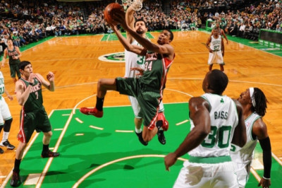 Μιλγουόκι Μπακς: Γενέθλια στην Ουάσινγκτον για Αντετοκούμπο (video)