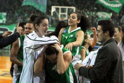 Παναθηναϊκός: Το νικητήριο τρίποντο της Καλέντζου (photos+videos)