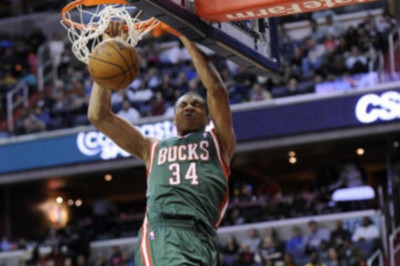 Μιλγουόκι Μπακς: «Έδρασαν» στην Ουάσινγκτον, 6 πόντους ο Αντετοκούμπο (video)