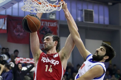 Αράπης: «Συγχαρητήρια στον Ολυμπιακό»