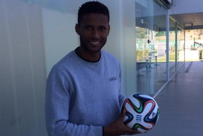 Παναθηναϊκός: Γνωρίστηκε με την... Brazuca ο Μέντες! (photo)