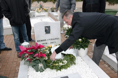 ΑΕΚ: Φόρος τιμής στον Γύπαρη (photos)