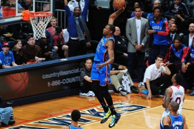 Οκλαχόμα Σίτι Θάντερ: «Πάγωσαν» τους Χοκς (video)