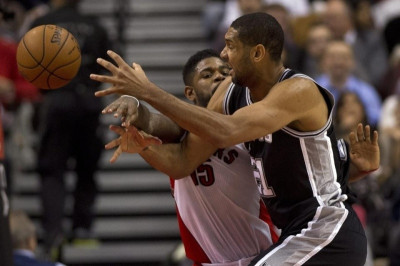 Σαν Αντόνιο Σπερς: Χάρισαν 14 πόντους στους Ράπτορς (video)