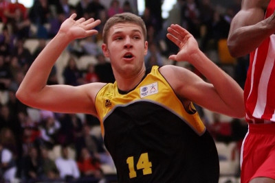 Άρης: Ενοχλήσεις ο Βεζένκοφ