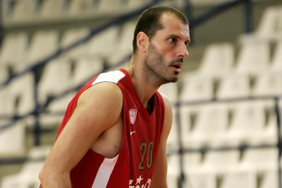 Κακιούζης: «Το μέταλλο του πρωταθλητή ο Ολυμπιακός»